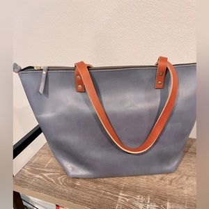 RARE and PRISTINE Large Zip PLG tote in Nebula